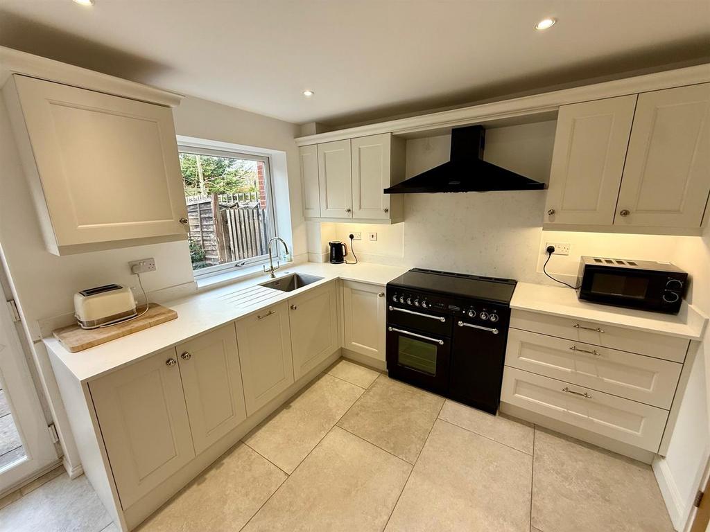 MR88 KItchen.jpg