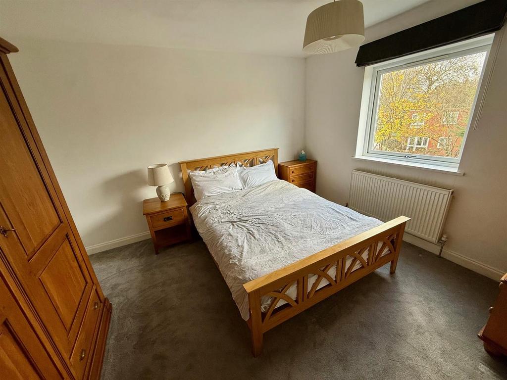 MR88 Bed1.jpg