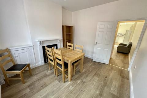 2 bedroom terraced house to rent, Wolverton Road, Leicester LE3