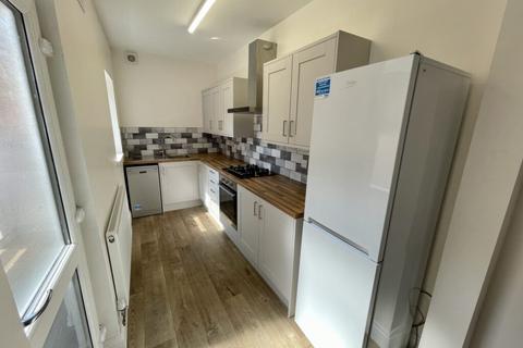 2 bedroom terraced house to rent, Wolverton Road, Leicester LE3