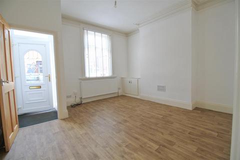 2 bedroom terraced house to rent, Lime Grove, Denton M34