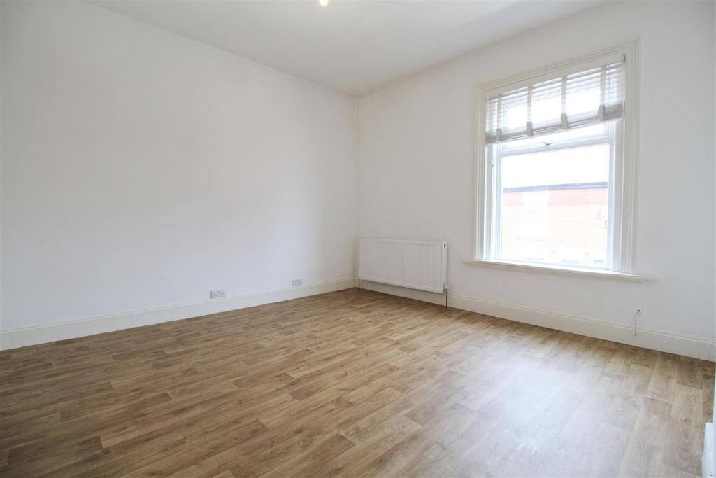 Bedroom 2.jpg