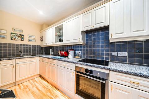 2 bedroom retirement property for sale, Ravens Court, Castle Village, Berkhamsted, Hertfordshire, HP4