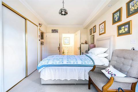 2 bedroom retirement property for sale, Ravens Court, Castle Village, Berkhamsted, Hertfordshire, HP4