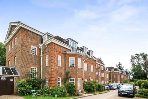 2 bedroom retirement property for sale, Ravens Court, Castle Village, Berkhamsted, Hertfordshire, HP4