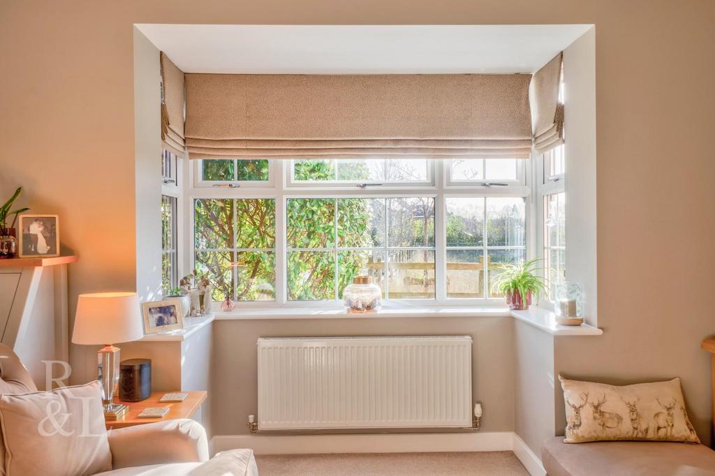 23 Bernard Vann Crescent (30).jpg