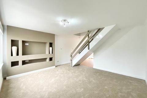 3 bedroom end of terrace house for sale, Trentham Gardens Close, Stoke-On-Trent, ST4