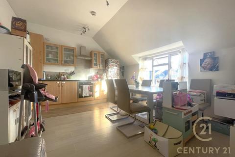 2 bedroom flat to rent, Manorgate Road, KINGSTON UPON THAMES KT2