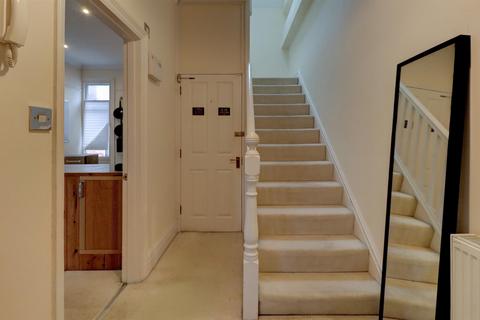 2 bedroom apartment to rent, Clarendon Avenue, Leamington Spa
