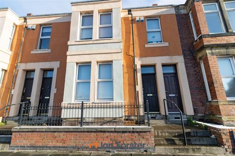 2 bedroom ground floor flat to rent, Saltwell Road, Gateshead
