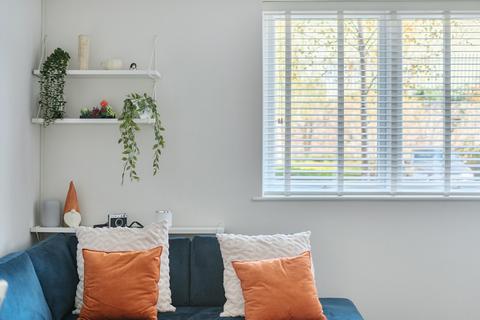 undefined, Greenham Avenue, Reading, Berkshire