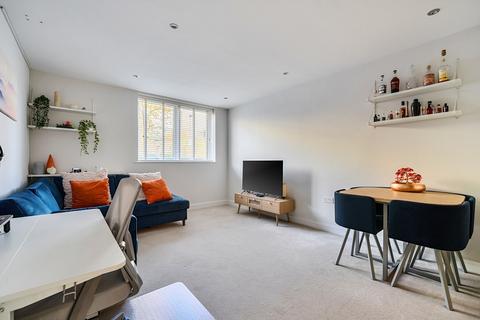 undefined, Greenham Avenue, Reading, Berkshire