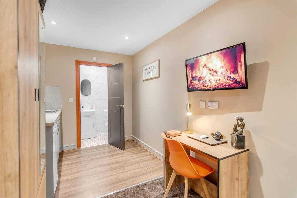 125 St George s Rd, Coventry CV1 2 DH (209).jpg