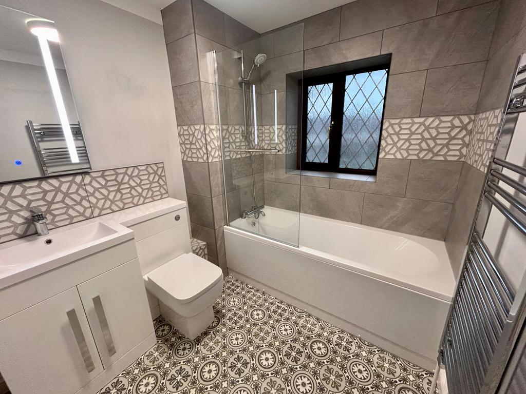 3 bed terraced house to rent Cranfield Court, Ffo