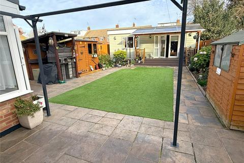 5 bedroom semi-detached house for sale, Caldwell Road, Stanford-le-Hope, Essex, SS17