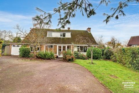 Charnwood Close, Lichfield WS13