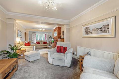 4 bedroom detached house for sale, Blythe Road, Maidstone