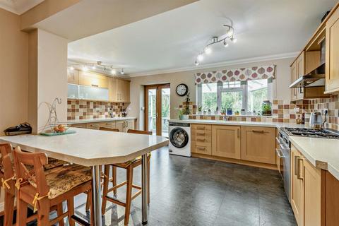 4 bedroom detached house for sale, Blythe Road, Maidstone