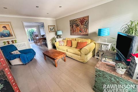 3 bedroom terraced house for sale, Buckingham Gardens, West Molesey KT8