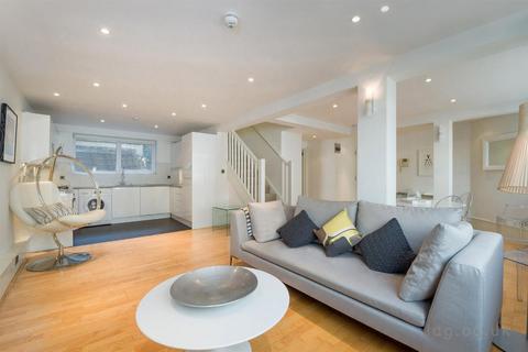 2 bedroom apartment to rent, Chitty Street, London W1T