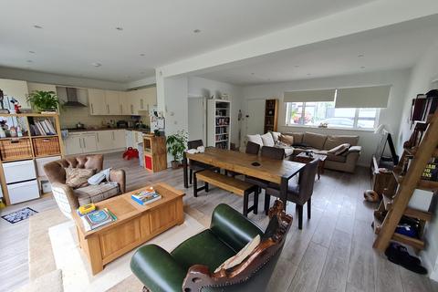 undefined, Highview Gardens, Edgware, HA8
