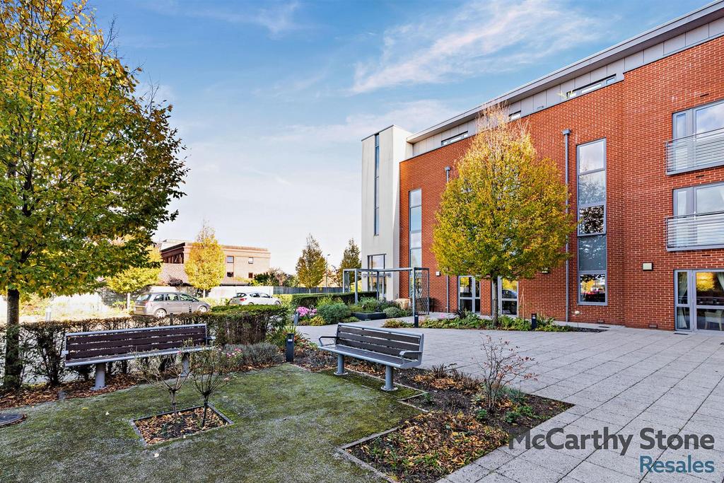 8668338-exterior12-800.jpg