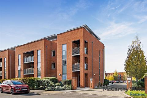 2 bedroom apartment for sale, Corbett Court, The Brow, Burgess Hill, RH15 9DD