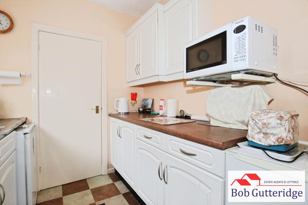 Fitted kitchen