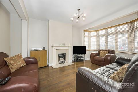 3 bedroom semi-detached house for sale, Heather Avenue, Romford, RM1