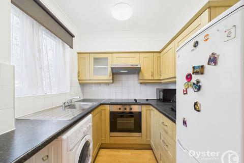 undefined, Magpie Close, Enfield, EN1