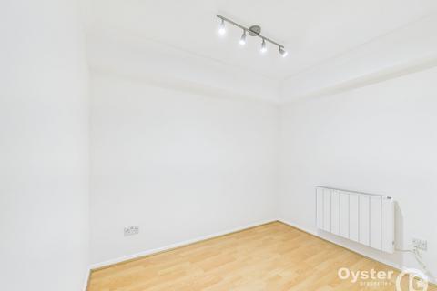 undefined, Magpie Close, Enfield, EN1