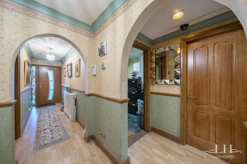 5 bedroom detached house for sale, Rockingham Avenue, Hornchurch