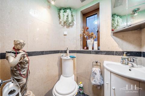 5 bedroom detached house for sale, Rockingham Avenue, Hornchurch