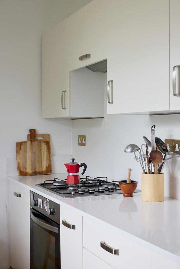 296332   bevin court 24.jpg