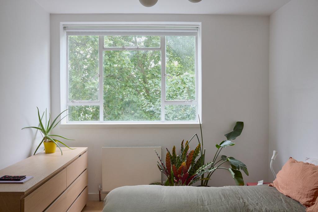 296325   bevin court 17.jpg
