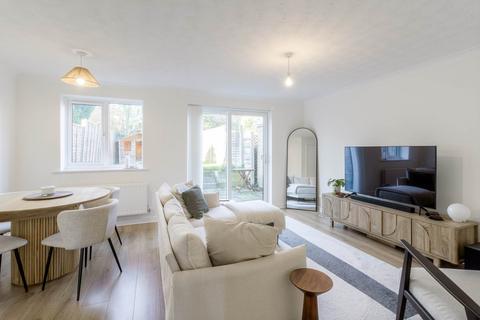undefined, Groombridge, Milton Keynes MK7