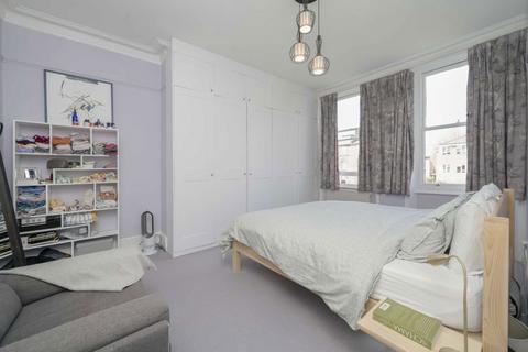2 bedroom flat for sale, Brondesbury Villas, London NW6