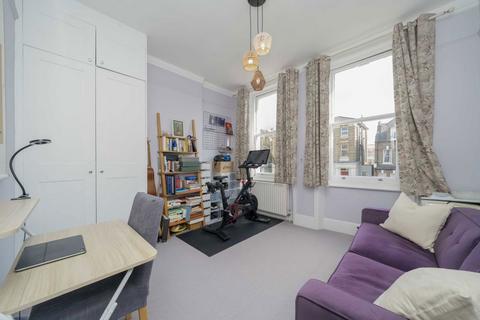 2 bedroom flat for sale, Brondesbury Villas, London NW6