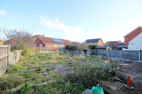 2 bedroom bungalow for sale, St. Asaph Avenue, Kinmel Bay LL18