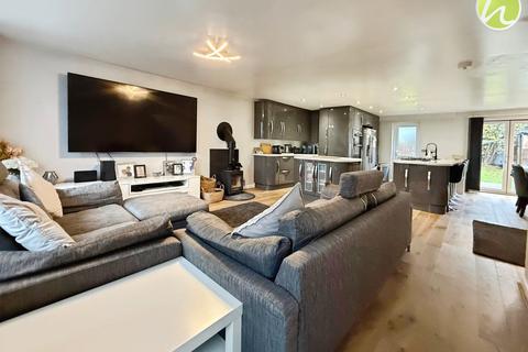 4 bedroom semi-detached bungalow for sale, Ashway, Corringham, SS17