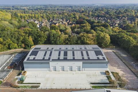 Warehouse to rent, Wade Rd Basingstoke RG24 8NE