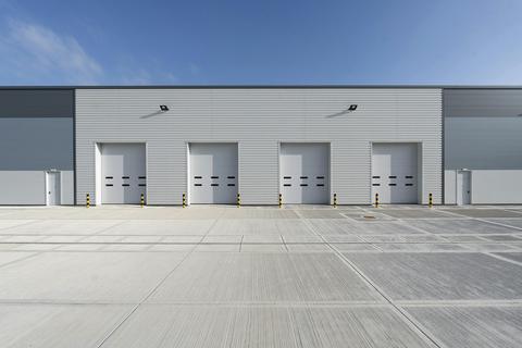 Warehouse to rent, Wade Rd Basingstoke RG24 8NE