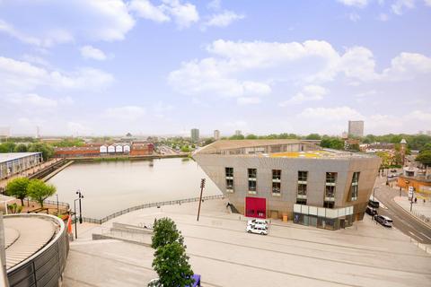 2 bedroom flat to rent, Maple Quays, Canada Water, London, SE16