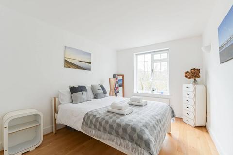 2 bedroom flat to rent, Kingsbridge Court, Isle Of Dogs, London, E14