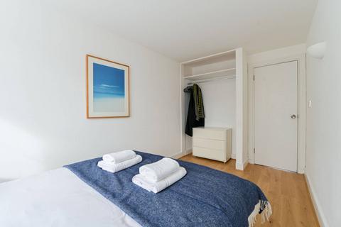 2 bedroom flat to rent, Kingsbridge Court, Isle Of Dogs, London, E14