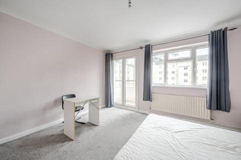 undefined, Kingsnympton Park, Kingston Upon Thames, Surrey, KT2