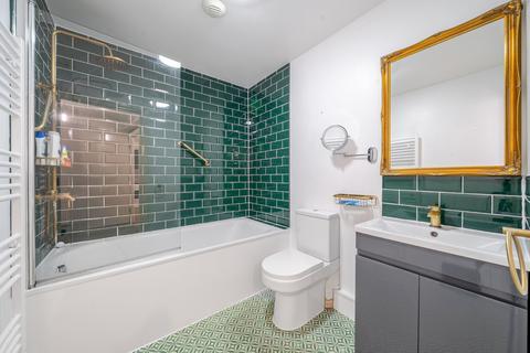1 bedroom flat for sale, Carnegie House, London