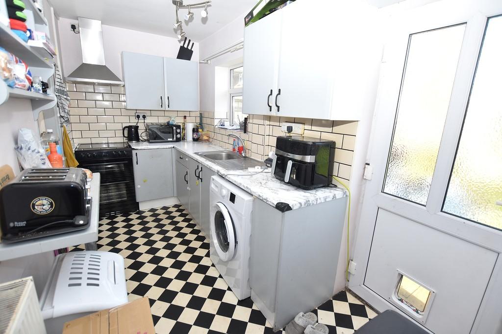 Kitchen 1