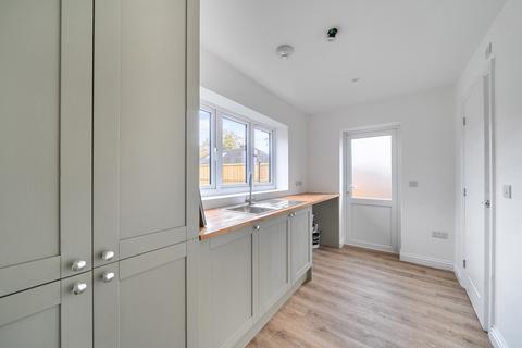 undefined, Falstaff Avenue, Earley, Reading