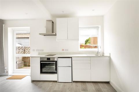 6 bedroom semi-detached house to rent, Doncaster Road, Southmead, Bristol, Bristol, BS10